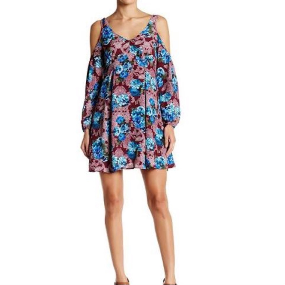 Romeo Juliet Couture Cold Shoulder Mini Dress